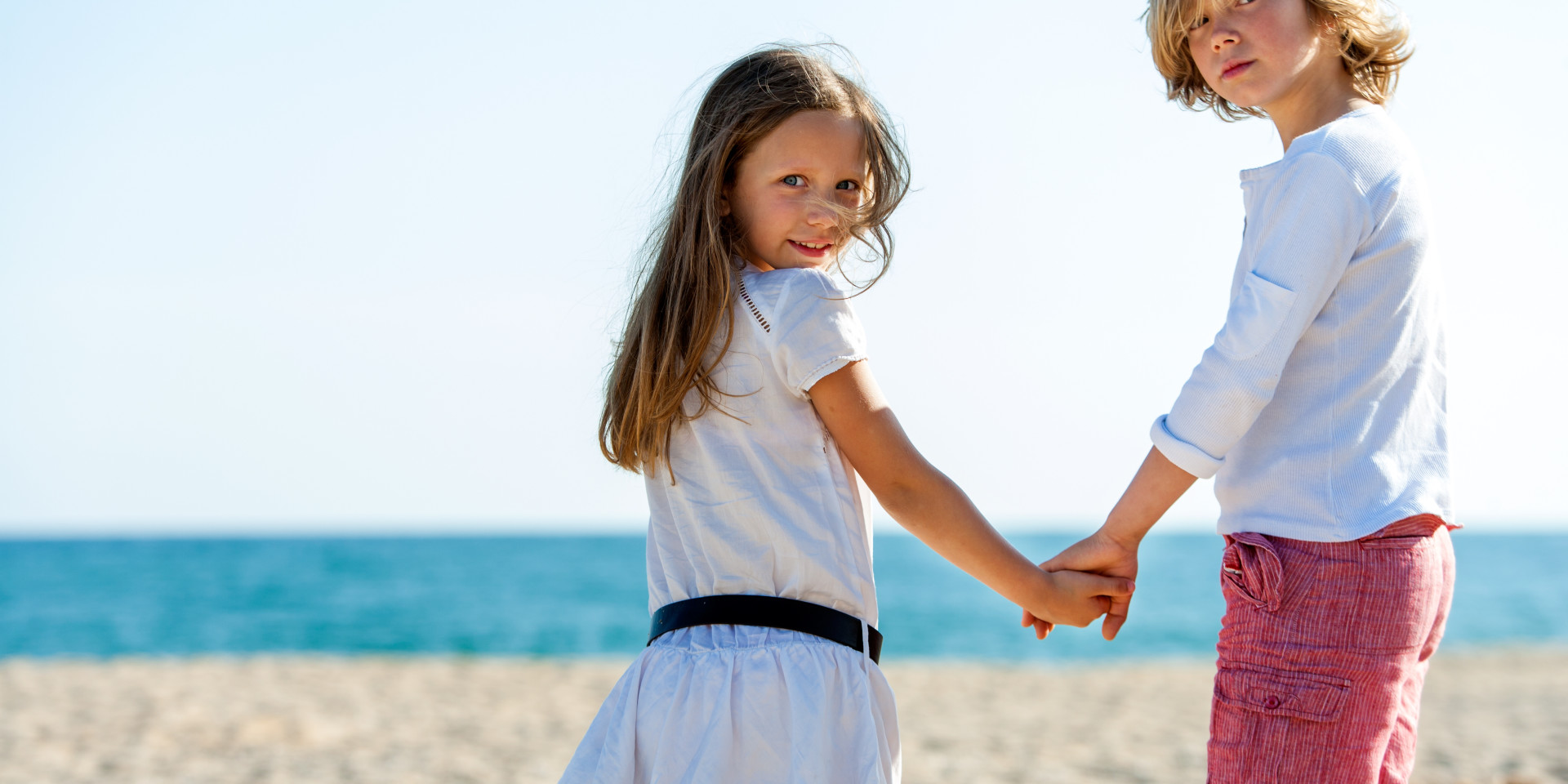 женщина с детьми мальчик и девочка. мальчик или девочка пол ребенка. векторные мальчик и девочка. дети пальчик и девочка. какая сторона мальчика и девочки.